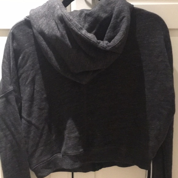 EUC Cropped Nike sweater - Picture 4 of 4